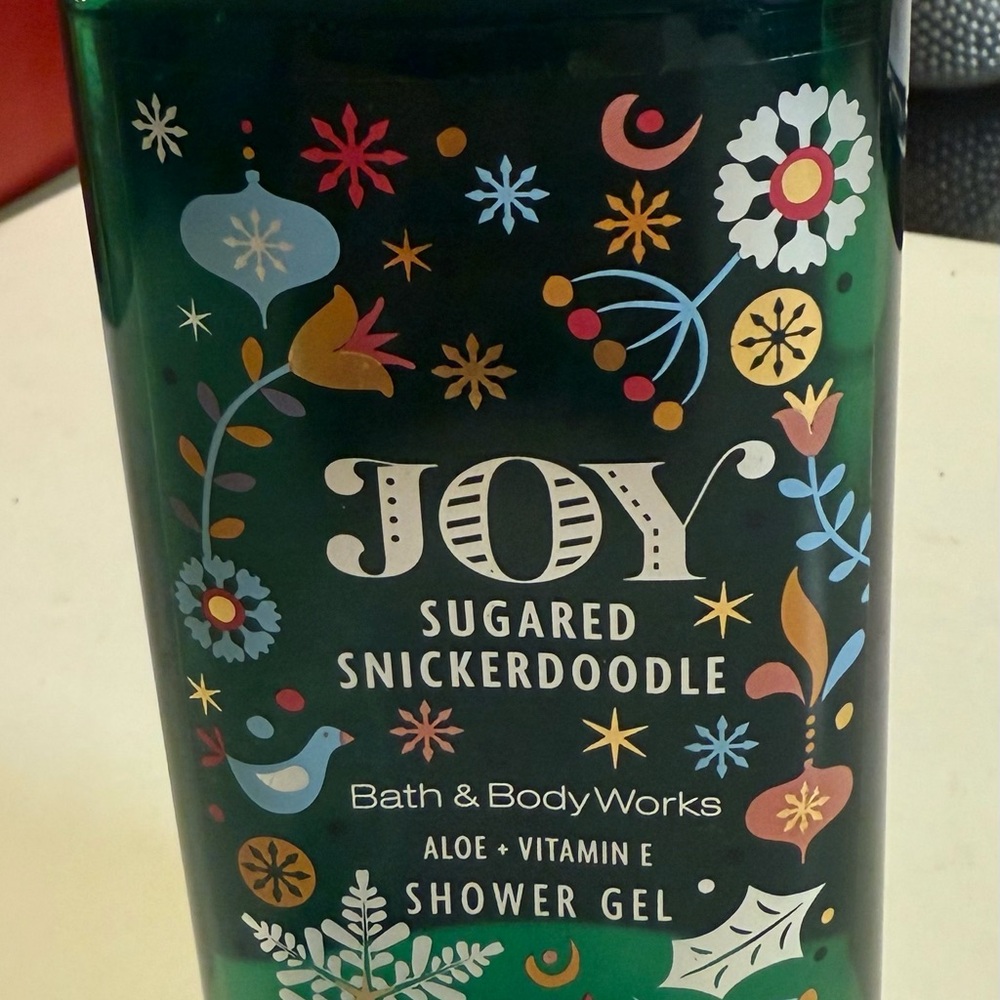 Bath & Body Works Joy Sugared Snickerdoodle Shower Gel - Dark Green
